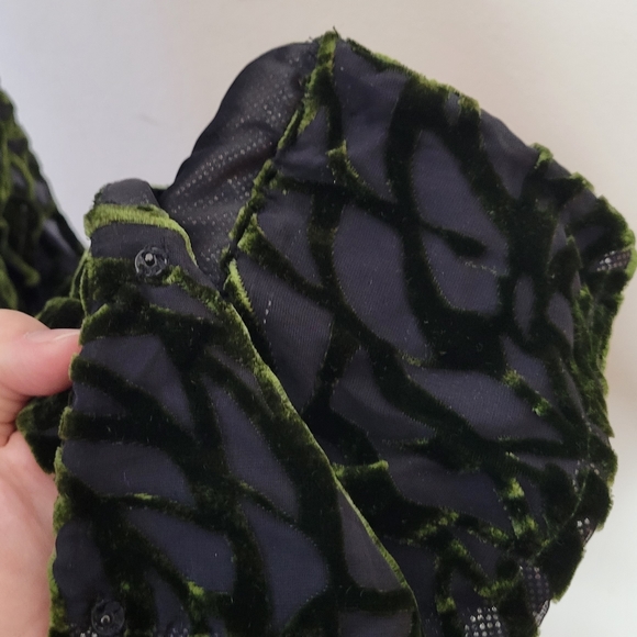 Vivienne Tam Vintage Y2K Textured Green Velvet Rose Burnout Blouse size 1 - Picture 4 of 11